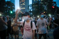 Demokratirörelsen demonstrerar på årsdagen för startskottet av de stora protesterna i Hongkong.