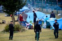 Fransk polis stänger regelbundet läger för migranter, på bilden ett läger som hyste cirka 900 personer i Grande Synthe som stängdes 2019. Arkivbild.