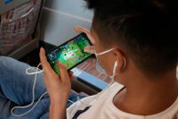 Tre timmar dataspel per vecka - mer tillåts inte för barn under 18 år i Kina sedan kommunistpartiet infört begränsningar.