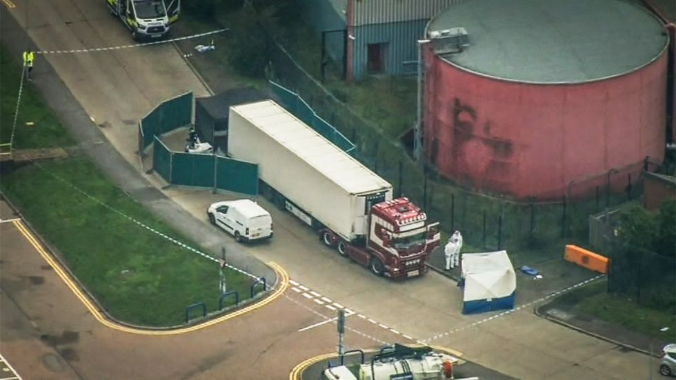 Lastbilen som kropparna hittades i stod parkerad i ett industriområde nära London.