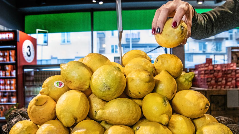 Vid svenska provtagningar 2016 påträffades klorpyrifos bland 40 procent av alla citrusfrukter.