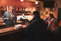 De gamla kunderna är döda, säger Dennis Tomcanin som äger baren Barb’s i Webster i Pennsylvania.  