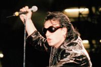 Bono live med U2 i New Yok 1992. 