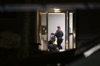 Polisen i Södertälje är på plats med tekniker och avspärrningar efter att en man i 20-årsåldern sköts till döds den 4 december. 