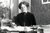 Den 10 januari 1922 tillträdde Kerstin Hesselgren som den första kvinnan i riksdagens första kammare. 