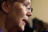 Senator Elizabeth Warren talar i Boston den 2 januari 2019. Nu vill juridikprofessorn – och ekonomiforskaren – ta över Vita huset efter Donald Trump.