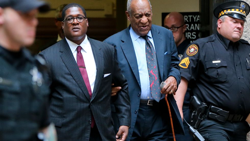 Bill Cosby dök upp i rätten när jurymedlemmarna som ska tjänstgöra vid hans rättegång den 5 juni skulle väljas ut. Arkivbild.