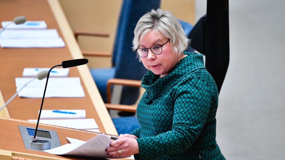 Linda Modig (C) hör till de tunga namn som kan tvingas lämna riksdagen.