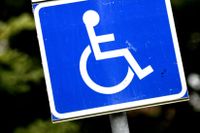Är detta en handikapp-parkering, en parkering för rörelsehindrade eller en parkering för personer med funktionshinder?