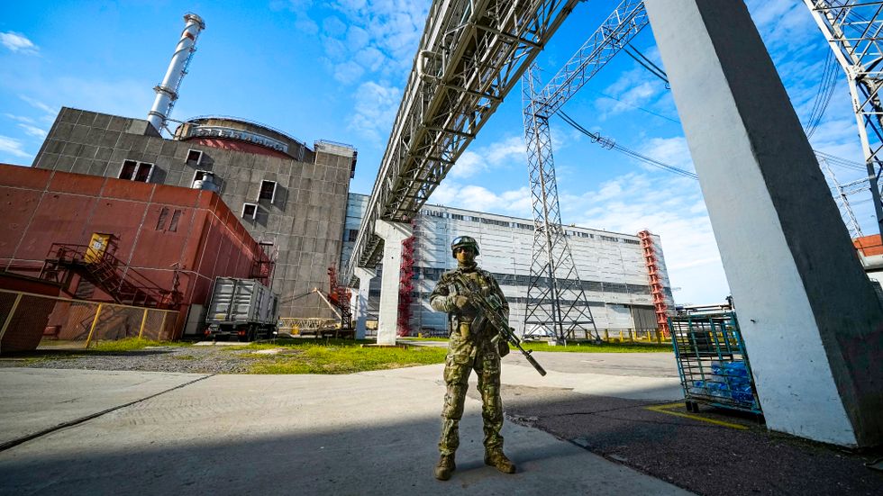 Rysk militär kontrollerar det ukrainska kärnkraftverket Zaporizjzja.