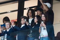 Mick Jagger, med svart keps, syntes på Englands VM-match mot Kroatien. Sångaren har dock ett rykte om att föra otur med sig och beskylls nu för förlusten.