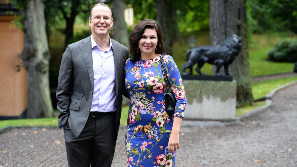 Anders Borg och Dominika Peczynski vid Fredrik Reinfeldts bokrelease 2015. Arkivbild.