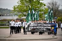 Den nazistiska organisationen Nordiska motståndsrörelsen (NMR) demonstrerar i Kungälv på första maj 2019. Arkivbild.