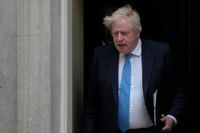 Storbritanniens premiärminister Boris Johnson på till parlamentet där han bad "helhjärtat" om ursäkt för "partygate".