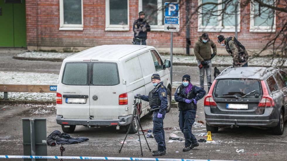 27-åringen med ett kriminellt förflutet hittades skjuten i Rinkeby på juldagen. Han avled av skadorna.