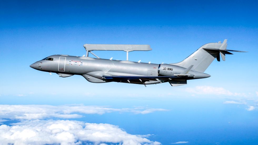 Försvaret köper två stycken radarspaningsplan från Saab. Natomedlemskapet kan öppna för fler affärer.