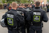 Poliser bevakar de högerextrema demonstrationerna i Chemnitz under torsdagen.