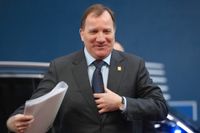 Statsminister Stefan Löfven på väg in till fredagens misslyckade budgettoppmöte i Bryssel.