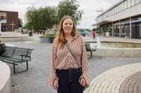 ”Apoteksvaror i Vällingby” är Martina Montelius  kärleksförklaring till Vällingby. 