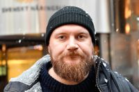 Erik Helgeson, Svenska Hamnarbetarförbundet, svarar Tommy Halén om hamnkonflikten. 
