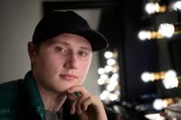  Rapparen Nils ”Einár” Grönberg  mördades den 21 oktober 2021. Nu skildras hans liv i en dokumentär på SVT Edit. 