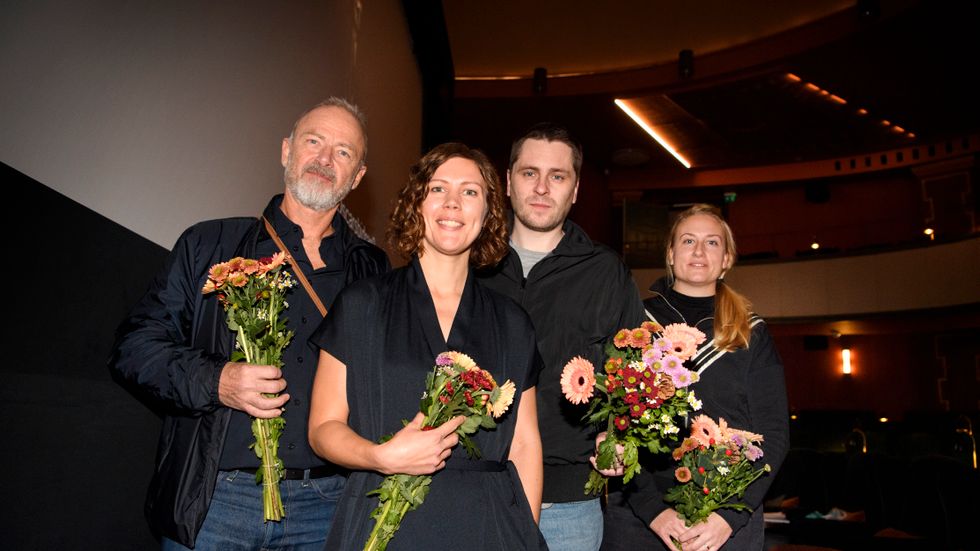 Regissören Amanda Kernell och skådespelaren Sverrir Gudnason tillsammans med producenterna Lars G. Lindström och Eva Åkergren under tillkännagivandet av Sveriges Oscarsbidrag på biograf Capitol i Stockholm.