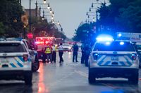 Chicagopolisen meddelar att 14 personer skadats vid skottlossningen.