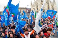 Anhängare till Lega Nord i Milano. Matteo Salvinis parti fick flest röster i det italienska EU-valet.
