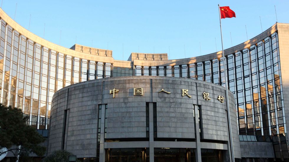 Kinas centralbank mjukar upp kapitalkraven på landets banker. Arkivbild