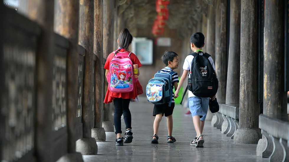 Skolbarn i Kina. 
