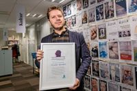 Ludvig Hertzberg är redaktör för Under strecket, som i veckan belönats med Lars Salvius-priset på 100 000 kronor och som dessutom tilldelas Ann-Marie Lunds Encyklopedipris på tisdag.