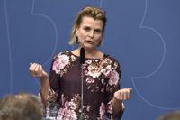 Starka reaktioner efter #utanskyddsnät. "Fasansfulla berättelser", säger jämställdhetsminister Åsa Regnér (S). Arkivbild.