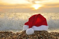 Att fira jul på en strand är framförallt en dröm för Stockholmare. I norra Sverige vill bara fem av hundra fira jul utomlands.
