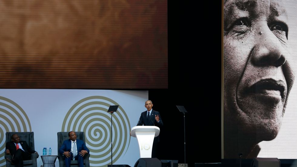 Förre presidenten Barack Obama höll på tisdagen tal i Johannesburg till Nelson Mandelas minne. Mandela skulle ha fyllt 100 år i dag.