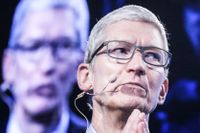 Apples vd Tim Cook har anledning att se bekymrad ut – techjättens vinst låg under analytikernas förväntningar för första gången på sju år.