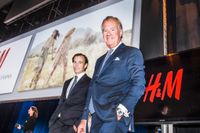 Vd:n Karl-Johan Persson och styrelseordföranden och storägaren Stefan Persson på H&M:s årsstämma i maj 2017.