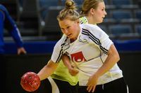 Tina Flognman och övriga svenska damer har flyttat från Nis till Belgrad och tränar i EM-finalstadion.