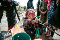  Den humanitära krisen i Yemen växer med en koleraepidemi som sprider sig och människor som svälter.