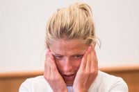 Therese Johaug i tårar efter Idrottens skiljedomstols besked om dopningsavstängning. 
