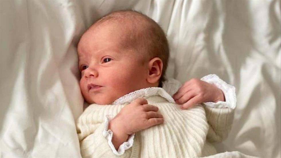 Prins Julian fotograferad av sin far Carl Philip den 28 mars.