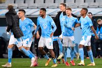 Malmö FF bekräftar Expressens uppgift om ett stort coronautbrott i klubben.