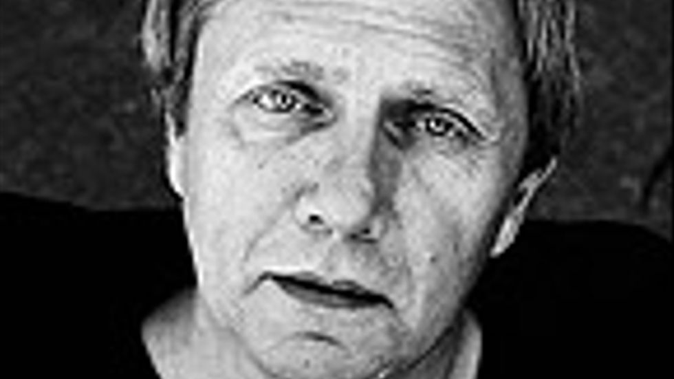 Eric Fylkeson (född 1950) debuterade som poet 1973. Han är verksam som lärare och kulturpolitiker i Sala.