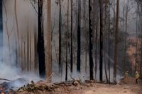 Bränderna i australiska New South Wales kan ta fart igen, när temperaturerna nu stiger.