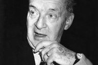 Vladimir Nabokov var intresserad av filosofen J. W. Dunnes hypotes att drömmar formas lika mycket av framtiden som av händelser i det förflutna 
