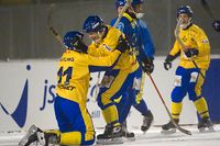 Svensk seger över Kazakstan i bandy-VM. Matchen slutade 4-3 efter ett Sveriges segermål i slutminuten.
