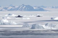 Istäcket vid Antarktis mättes i juli till det minsta på 44 år. Arkivbild.
