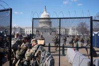 Soldater ut USA:s nationalgarde fortsätter att vakta kongressen i ytterligare två månader. Arkivbild.