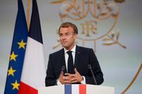 Frankrikes president Emmanuel Macron har beslutat att den franska ambassadören ska återvända till USA. Arkivbild.