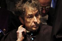 Vad Bob Dylan gör istället för att gå på Nobelfesten