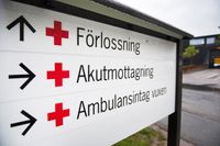 Skylt vid Skånes universitetssjukhus i Lund. Svenska är totalt dominerade språk på skyltar av mer beständigt slag. 